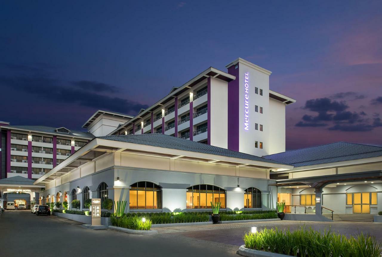 Mercure Yangon Kaba Aye Екстер'єр фото