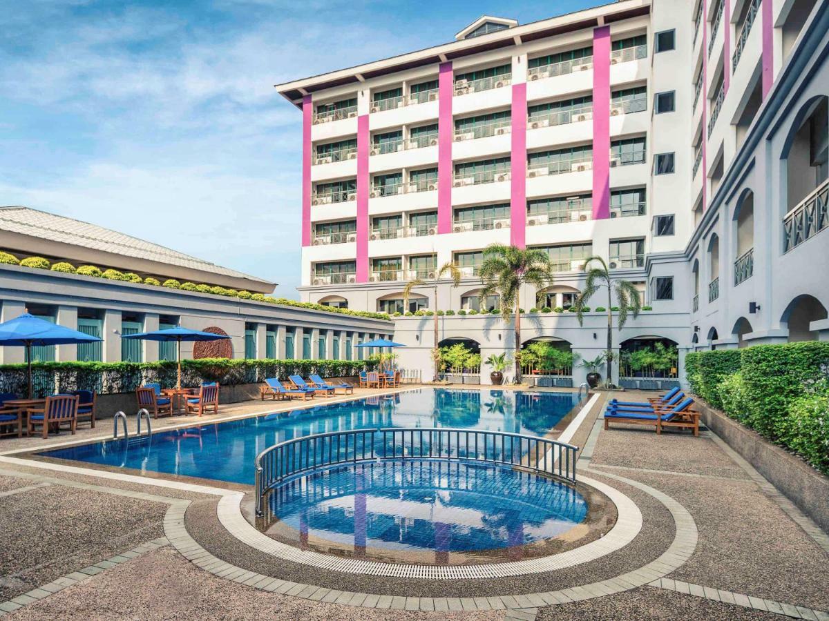 Mercure Yangon Kaba Aye Екстер'єр фото