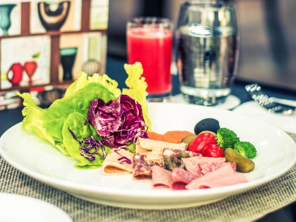 Mercure Yangon Kaba Aye Екстер'єр фото